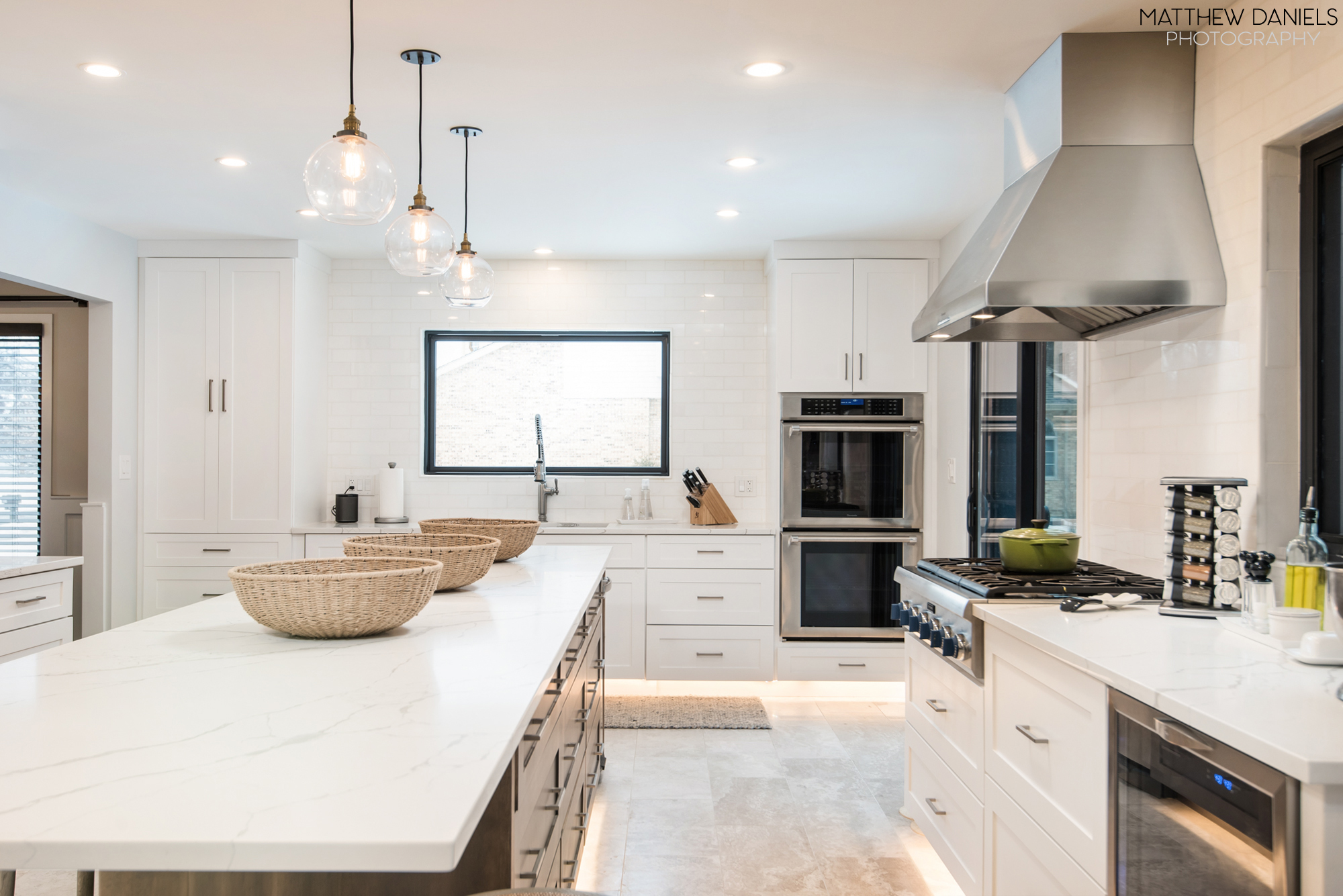 Beautiful renovated kitchen by Fix-N-List