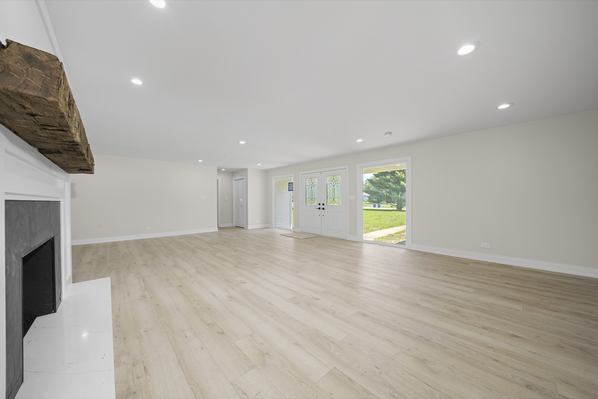 Boundary Hill - Living Room